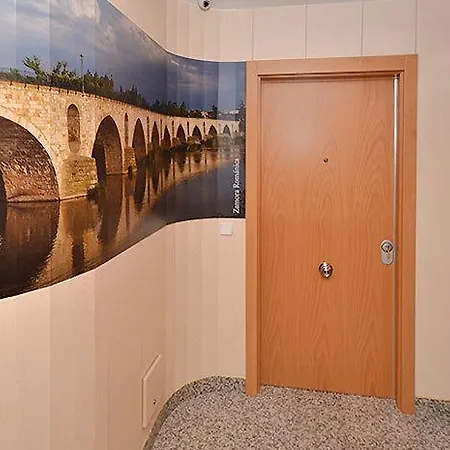 Turisticos Dormi2 Daire Zamora